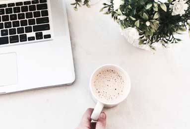 国足留洋传奇，24岁在德甲当主力，娶舞蹈演员生一子，如今怎样了